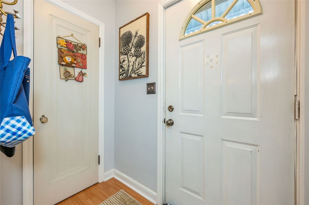 3909 68th Street, Urbandale, IA 50322