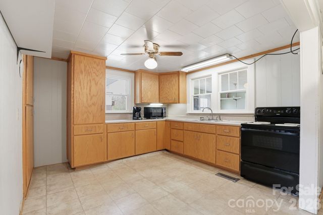 641 Central Drive, Statesville, NC 28677