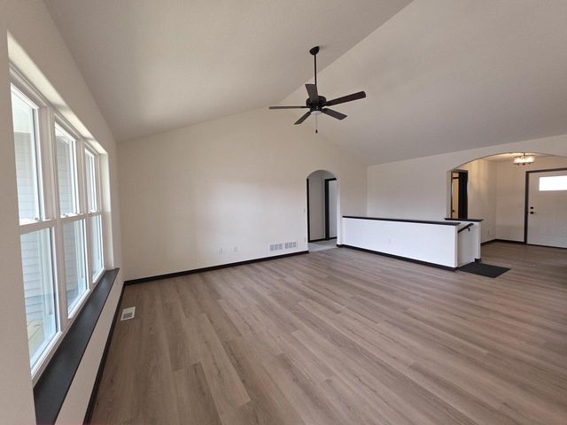 123 Resort DRIVE, Johnson Creek, WI 53038