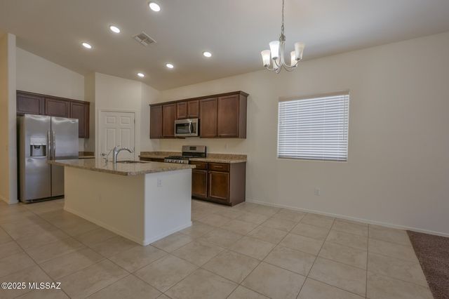 12260 Domnitch Drive, Vail, AZ 85641