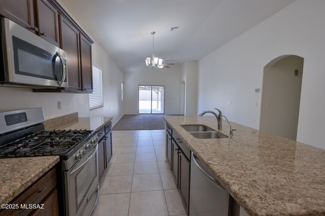 12260 Domnitch Drive, Vail, AZ 85641