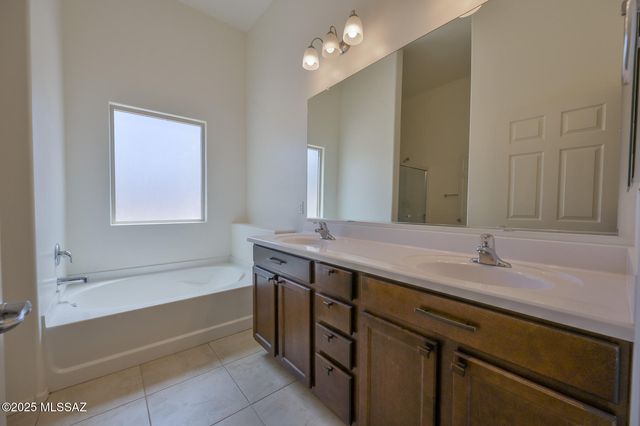 12260 Domnitch Drive, Vail, AZ 85641