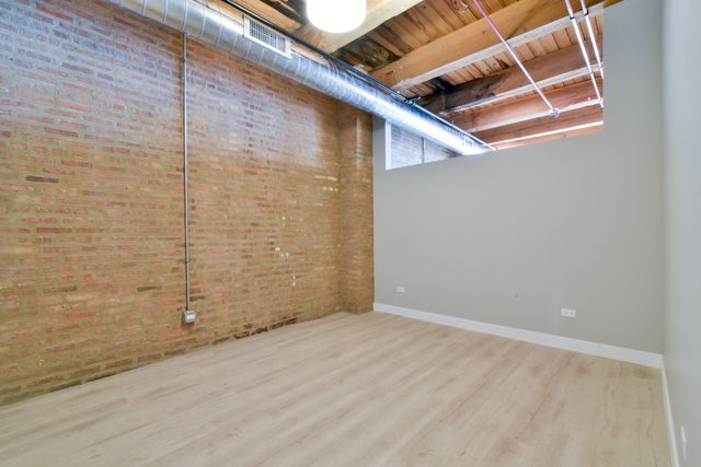 11 E Illinois Street 302, Chicago, IL 60611