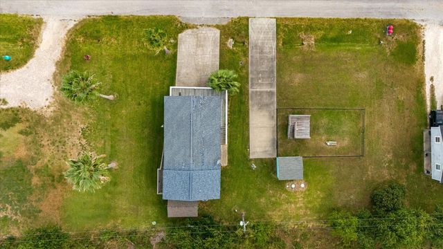 1089 Melody Lane, Crystal Beach, TX 77650