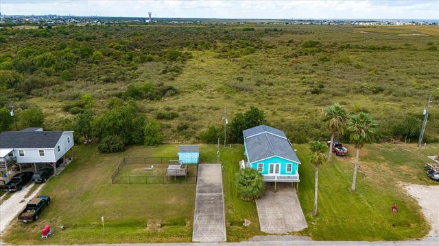 1089 Melody Lane, Crystal Beach, TX 77650