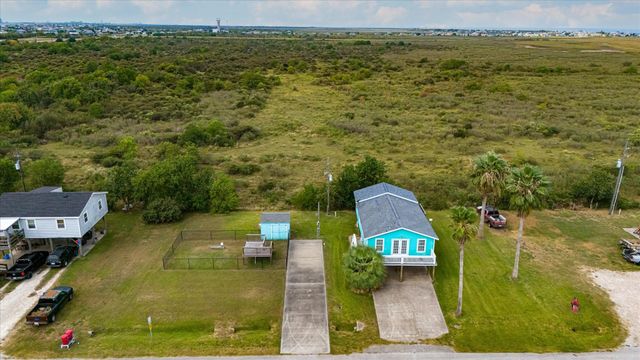 1089 Melody Lane, Crystal Beach, TX 77650