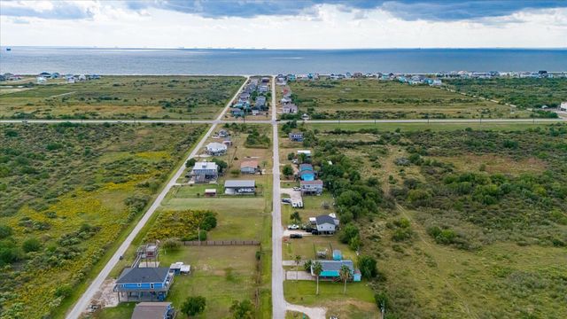 1089 Melody Lane, Crystal Beach, TX 77650