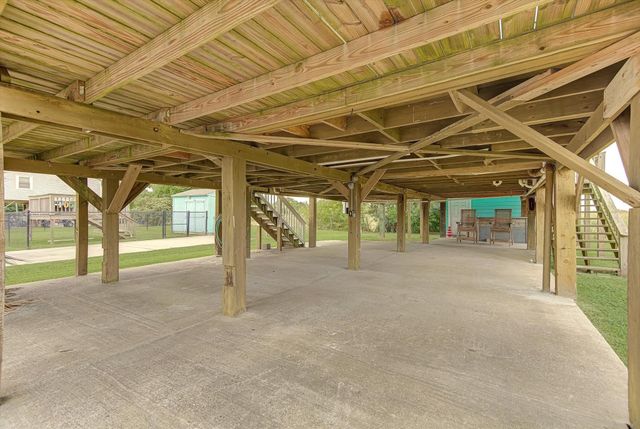 1089 Melody Lane, Crystal Beach, TX 77650