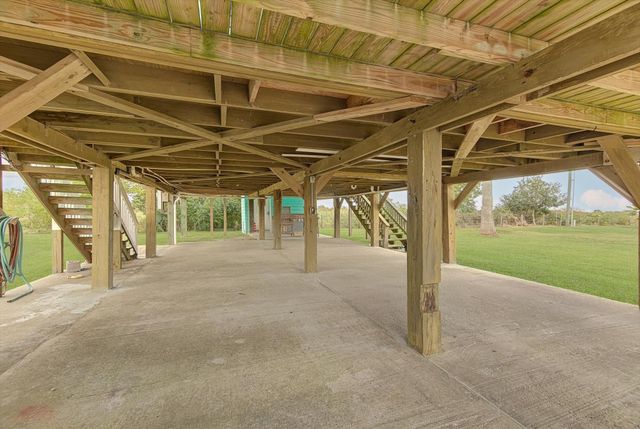 1089 Melody Lane, Crystal Beach, TX 77650