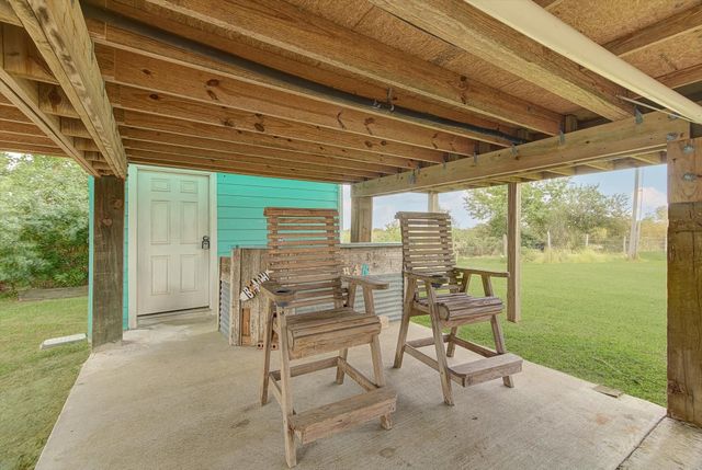 1089 Melody Lane, Crystal Beach, TX 77650