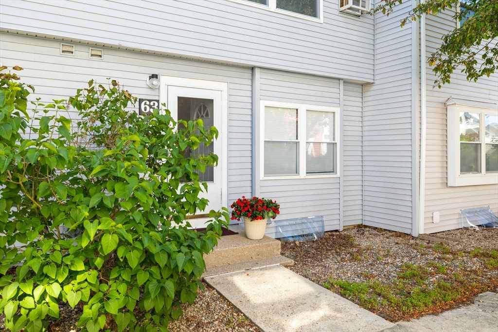 63 Pine Valley Dr 63 aka 30a, Falmouth, MA 02549