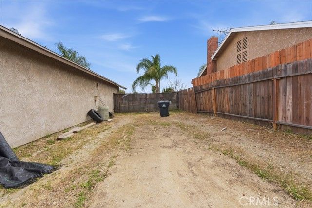 2047 E 7th, Ontario, CA 91764