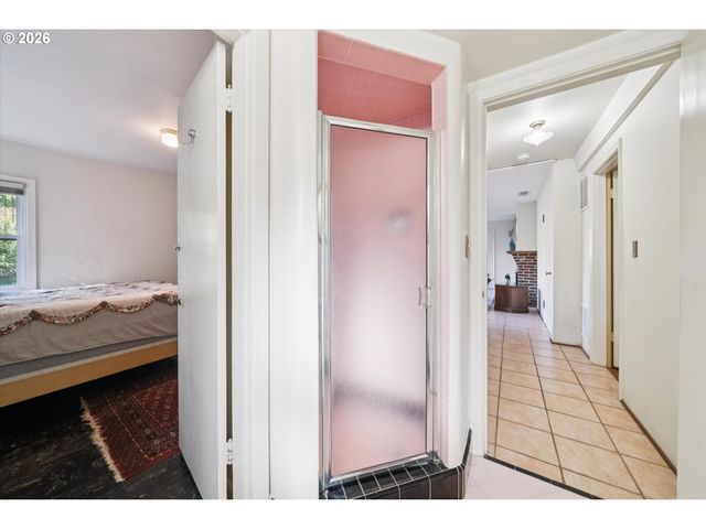 7270 Sw SYLVAN Ct, Portland, OR 97225