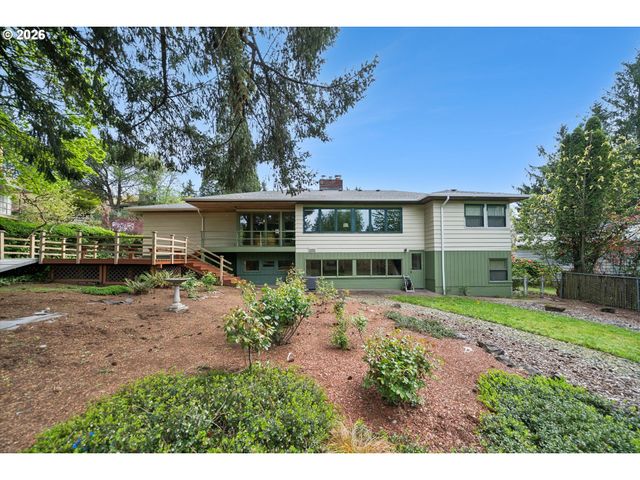 7270 Sw SYLVAN Ct, Portland, OR 97225