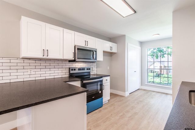 415 Thigpen, Tyler, TX 75703