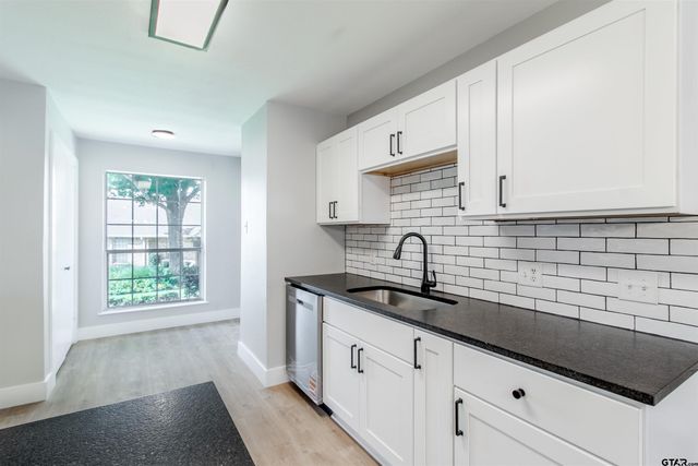 415 Thigpen, Tyler, TX 75703