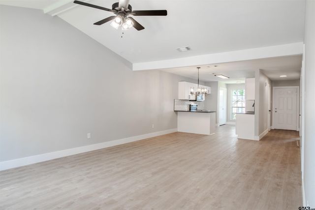415 Thigpen, Tyler, TX 75703
