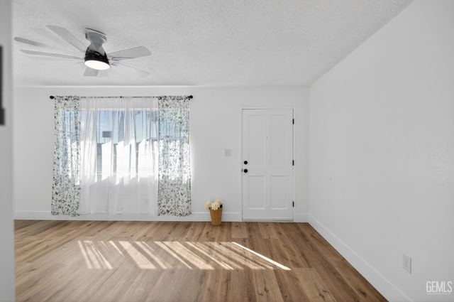 708 Rutherford Court, Bakersfield, CA 93308