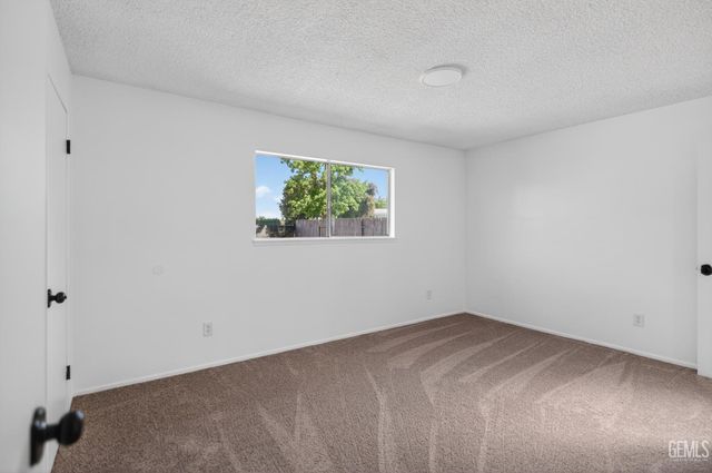 708 Rutherford Court, Bakersfield, CA 93308