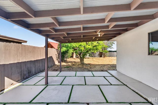 708 Rutherford Court, Bakersfield, CA 93308