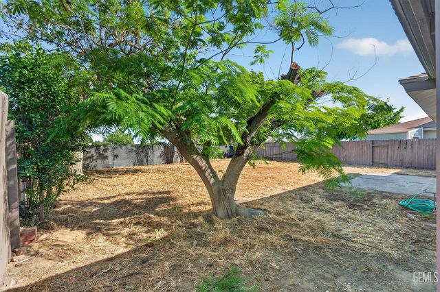 708 Rutherford Court, Bakersfield, CA 93308