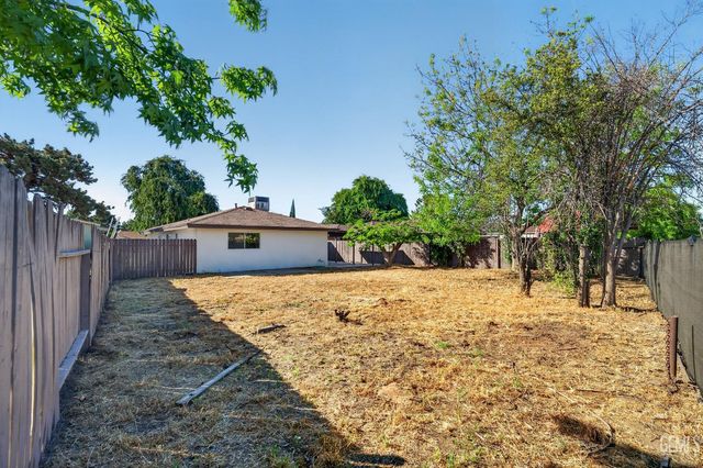 708 Rutherford Court, Bakersfield, CA 93308