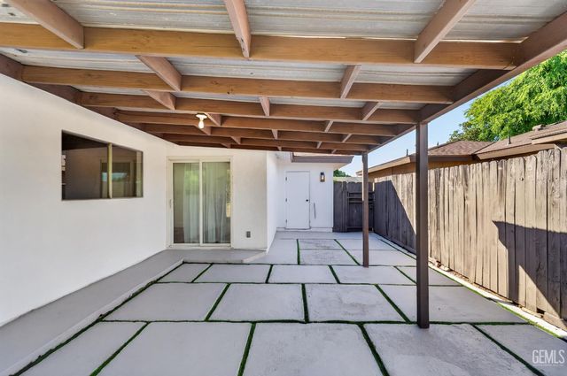 708 Rutherford Court, Bakersfield, CA 93308