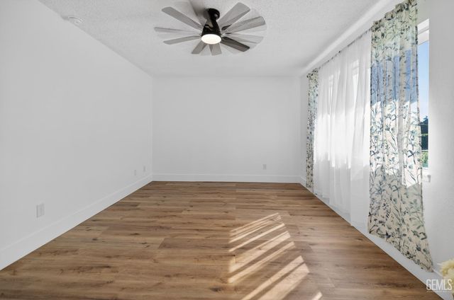 708 Rutherford Court, Bakersfield, CA 93308