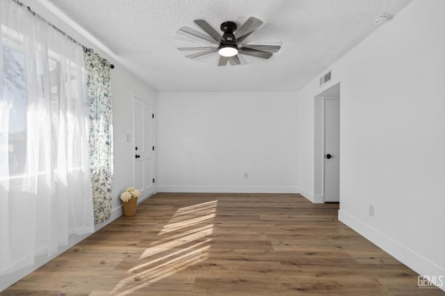 708 Rutherford Court, Bakersfield, CA 93308