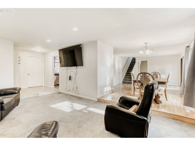 20650 Sw FLORENCE St, Aloha, OR 97078