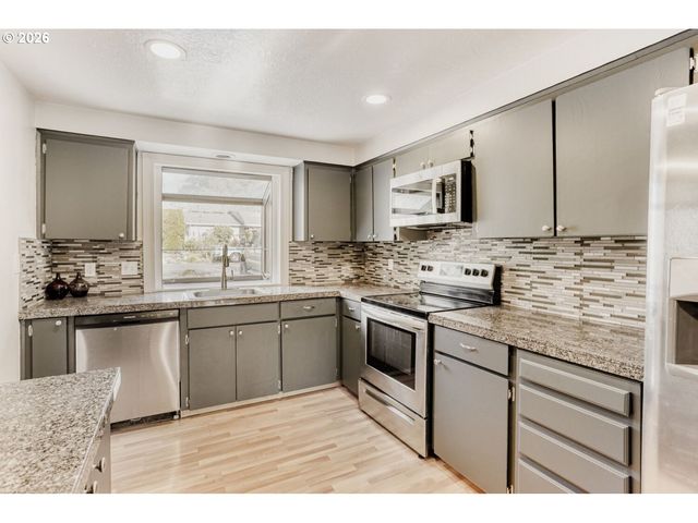 20650 Sw FLORENCE St, Aloha, OR 97078