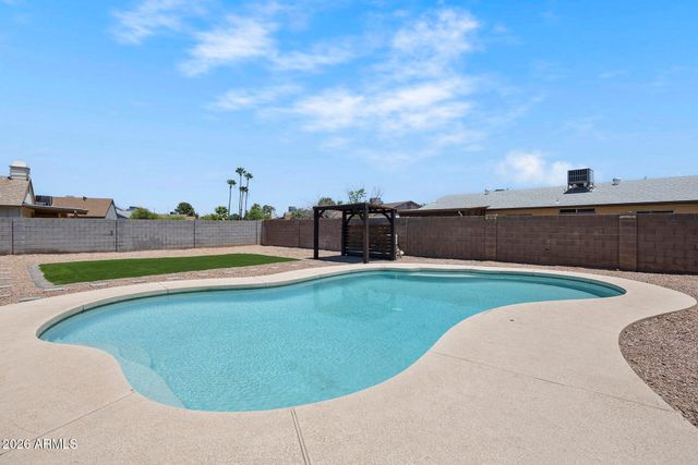 5301 W ASTER Drive, Glendale, AZ 85304