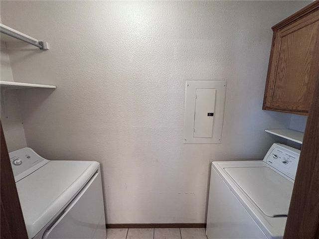 822 & 824 N Daisy Lane, Fayetteville, AR 72704