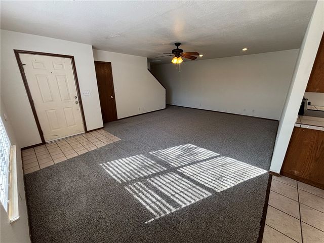 822 & 824 N Daisy Lane, Fayetteville, AR 72704