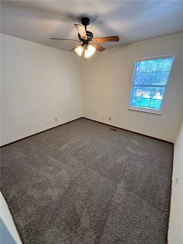 822 & 824 N Daisy Lane, Fayetteville, AR 72704