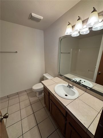 822 & 824 N Daisy Lane, Fayetteville, AR 72704