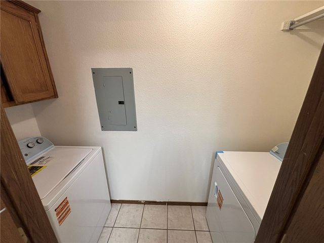 822 & 824 N Daisy Lane, Fayetteville, AR 72704