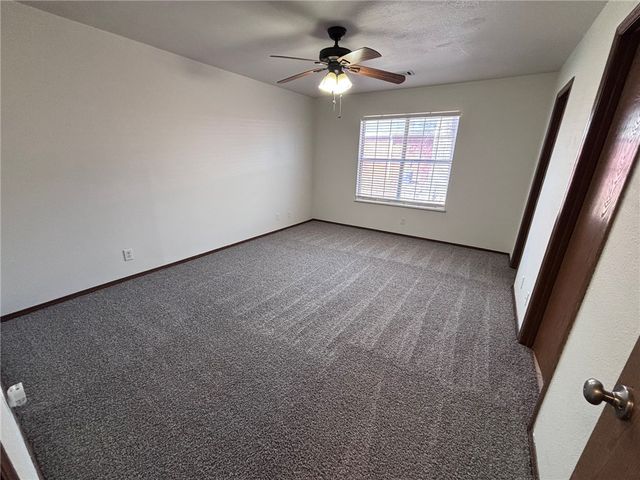 822 & 824 N Daisy Lane, Fayetteville, AR 72704