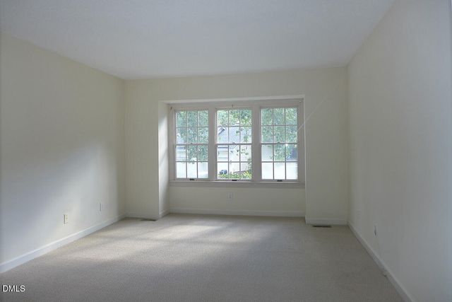439 Crossvine Close, Pittsboro, NC 27312