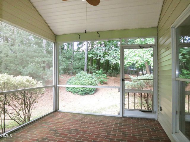 439 Crossvine Close, Pittsboro, NC 27312
