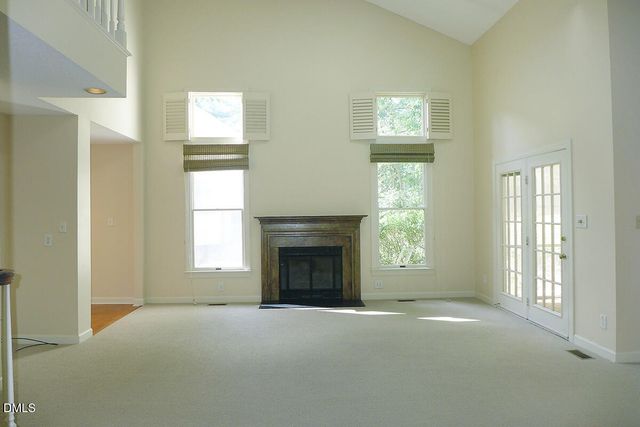 439 Crossvine Close, Pittsboro, NC 27312