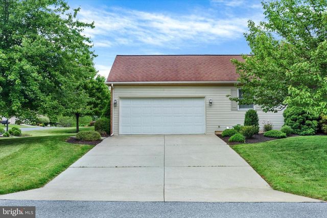 920 WOODLEY DR, Mechanicsburg, PA 17050