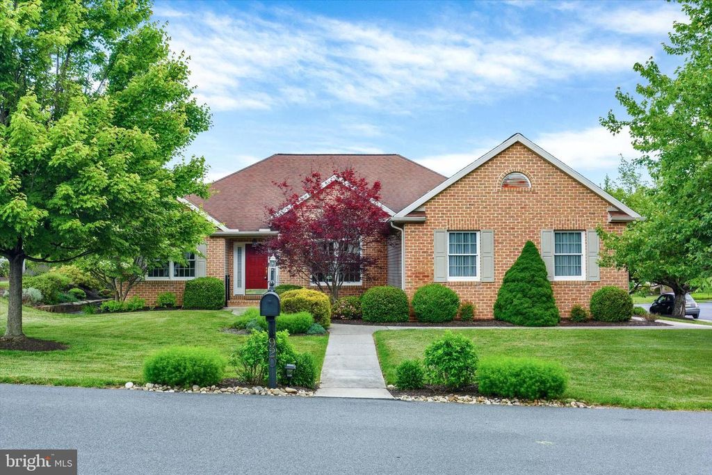920 WOODLEY DR, Mechanicsburg, PA 17050