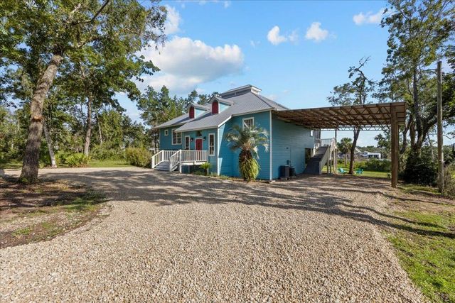 6136 SW 358 Highway, Steinhatchee, FL 32359