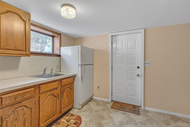 472 Bohemia Parkway, Sayville, NY 11782