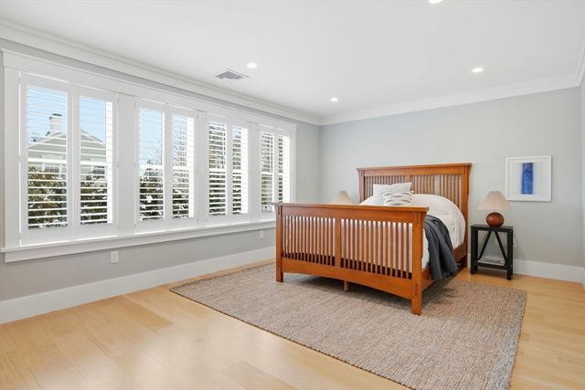 9 Pelham Road, Lexington, MA 02421