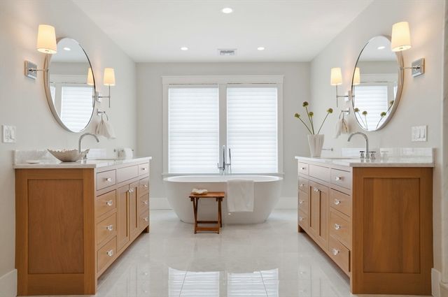 9 Pelham Road, Lexington, MA 02421