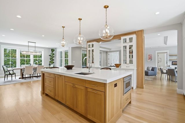 9 Pelham Road, Lexington, MA 02421