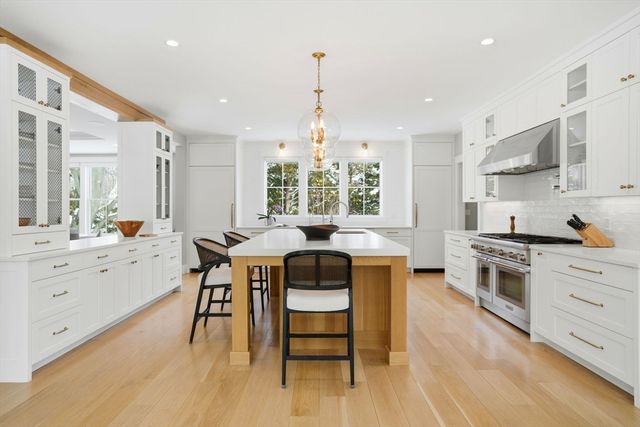 9 Pelham Road, Lexington, MA 02421