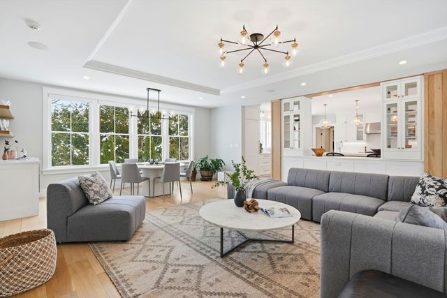 9 Pelham Road, Lexington, MA 02421